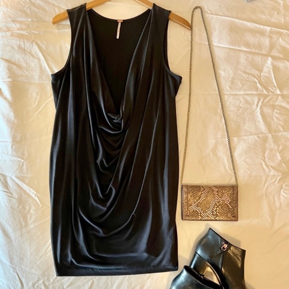 Free People “Pillow Talk” Plunging neckline Modal Mini Dress Med. - Picture 7 of 9